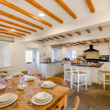 4 Bed In Mallerstang Oc-s22487 * Outhgill